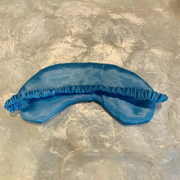 Nwt, never worn, 3 piece Sophie short sleeve and short sleep set with sleep mask - Picture 6 of 6